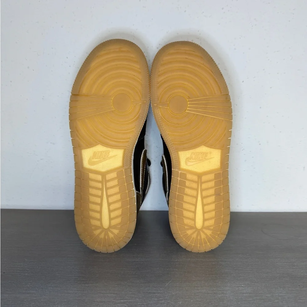 Nike Air Jordan 1 Retro High OG Black Metallic Gold GS 7Y Youth Teens Sneakers - Picture 7 of 9